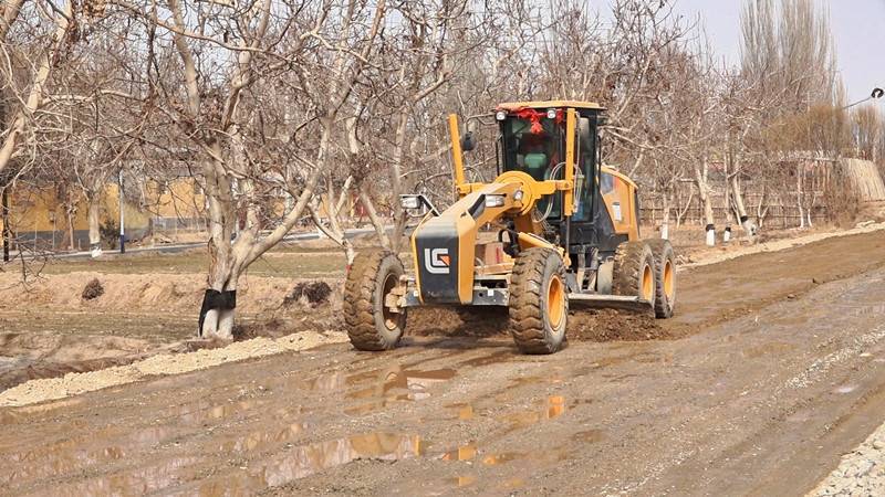 全力沖刺<strong></p>
<p>公路工程
</strong>！國道315線洛浦至墨玉段公路工程建設(shè)進入沖刺階段:公路工程
